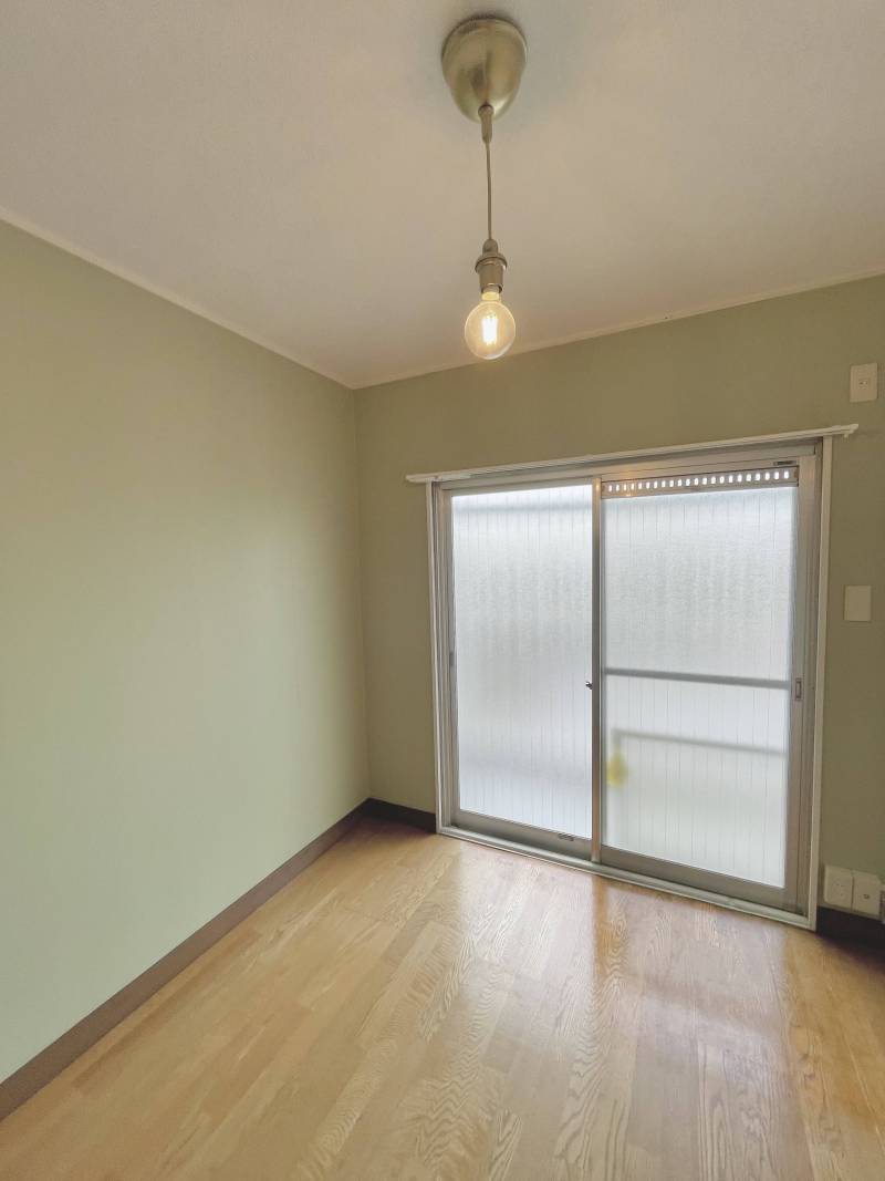 駅からの道スーパー等4件、コンビニ徒歩２分