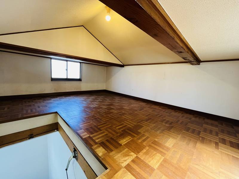 屋根裏収納（グルニエ）