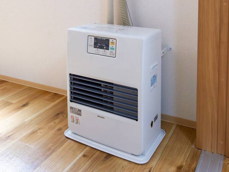 すぐに温まる灯油式ストーブ