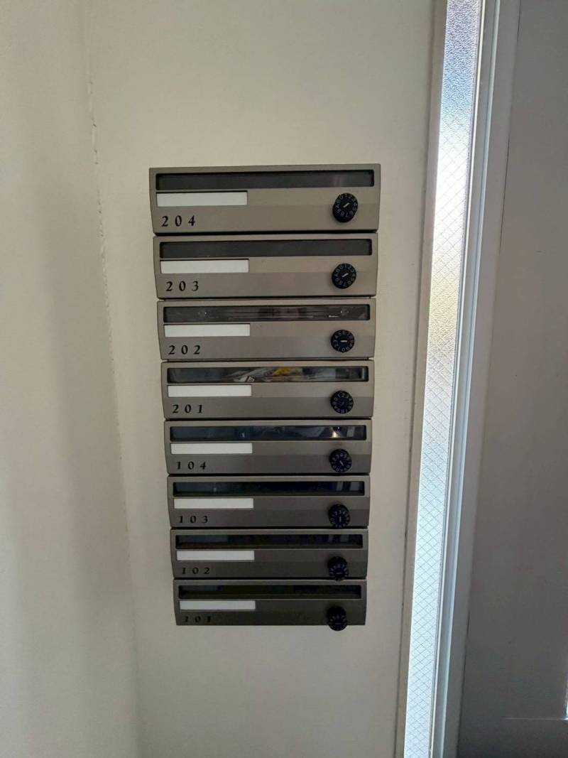 ポストはキーが常時かかっているので安心です。