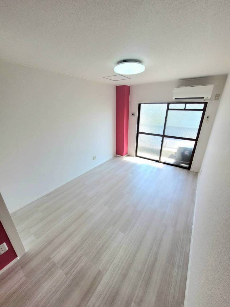 Simple is Best な居室。