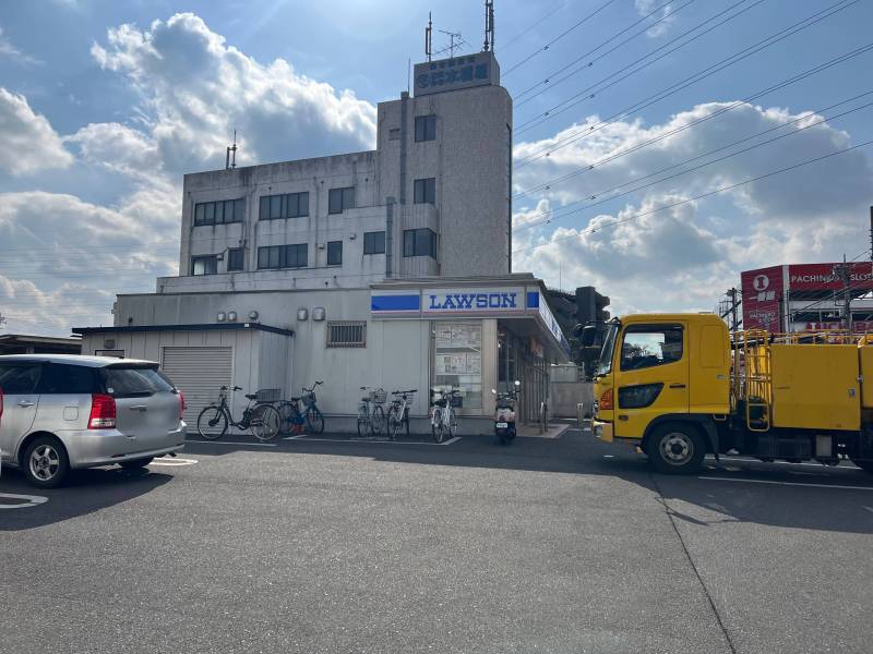 徒歩約5分 コンビニ（ローソン所沢小手指台店さん）