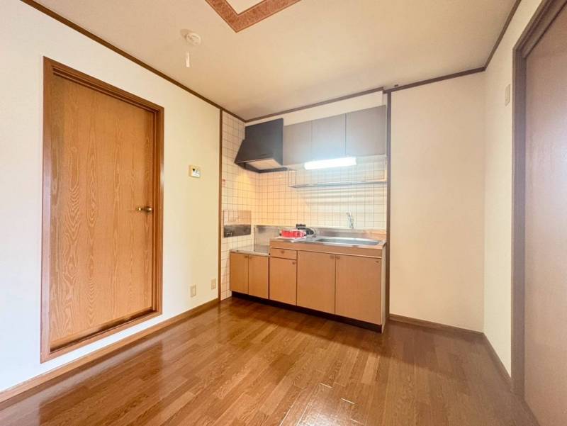 引き戸を外せばキッチン＆広々ダイニングに！