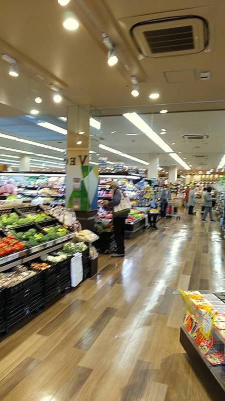 近くの関西スーパーです。