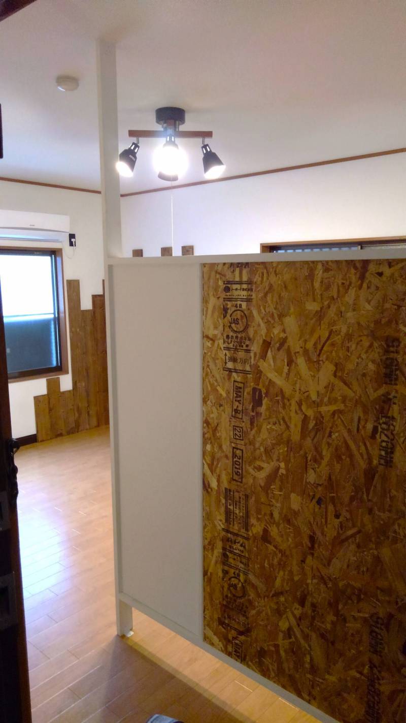 パーテーションにより、プライバシーにも配慮しております。