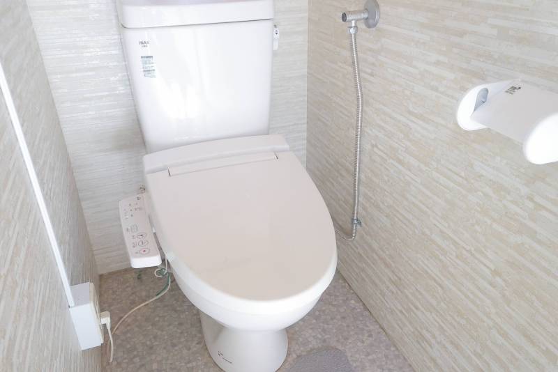 綺麗な温水洗浄便座♪