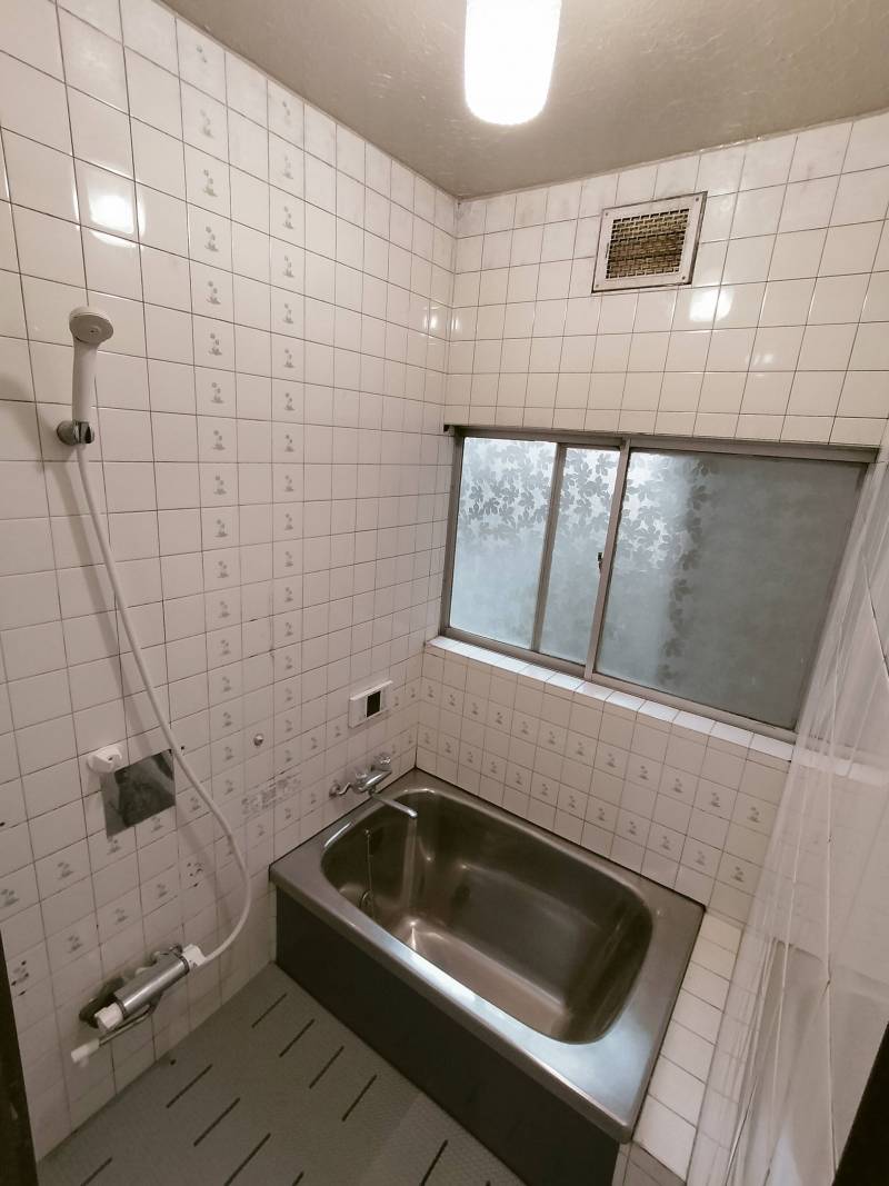 明るくゆったりとしたお風呂