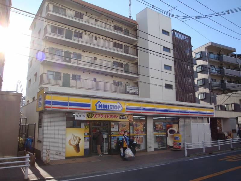 ミニストップが入居するﾋﾞﾙです。