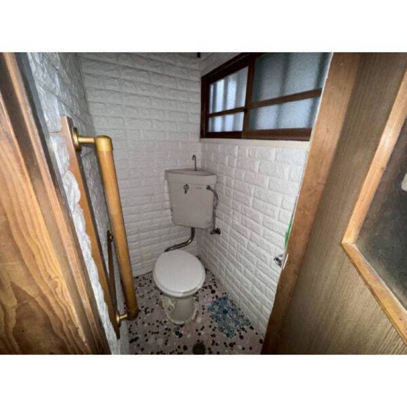 トイレも水洗です。