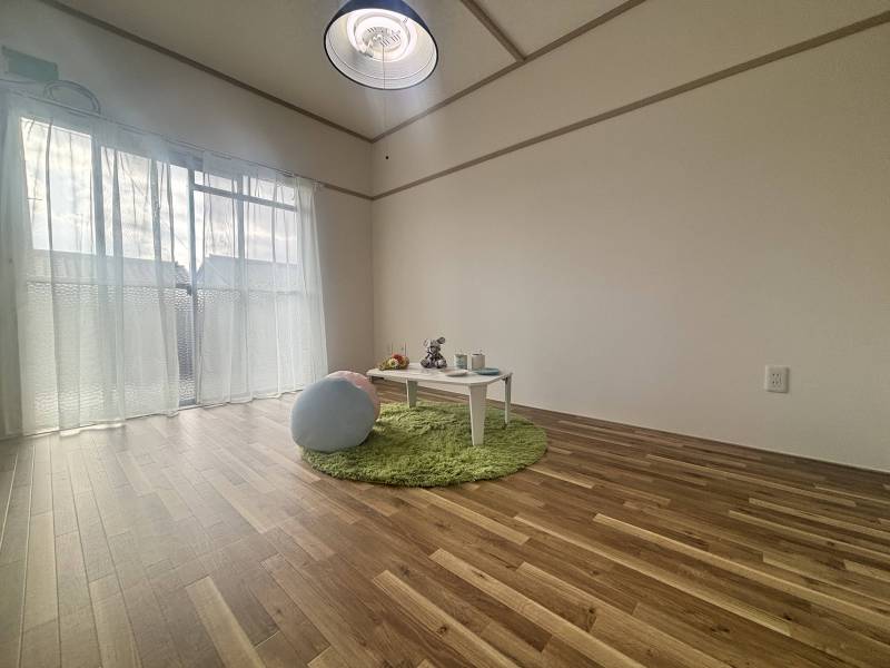 和室から洋室へリフォーム済みだからお子様も喜びますね