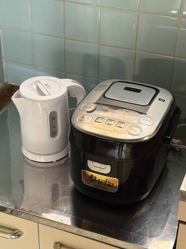 電気ケトルと電子ジャー