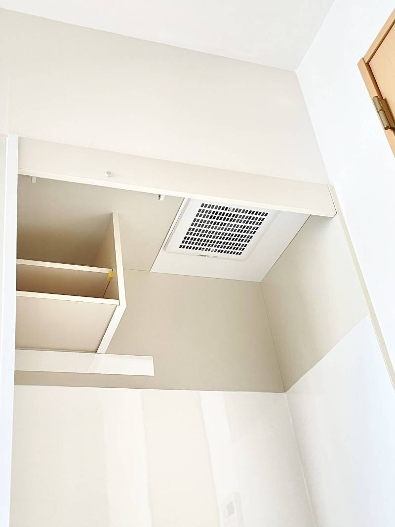 キッチンパネル仕様　換気扇も新品です