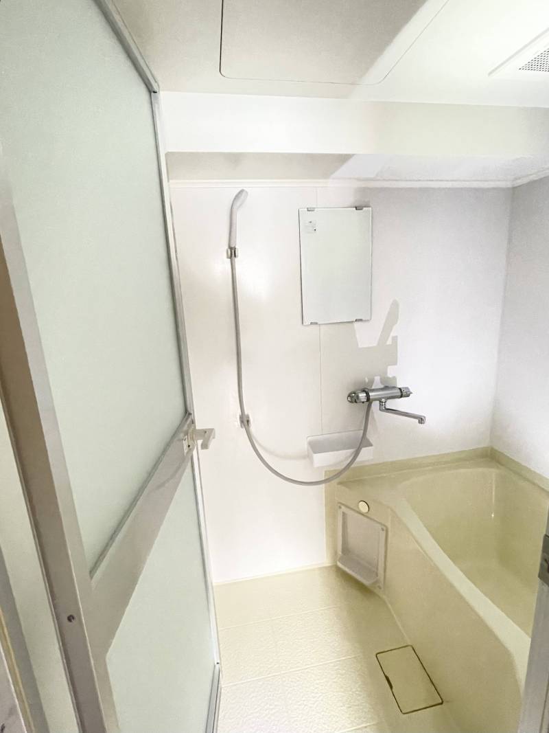 バスルーム　ワンハンドルシャワー付き　換気扇新品