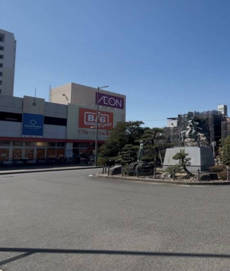 荒子駅前のBIGでお買い物も！