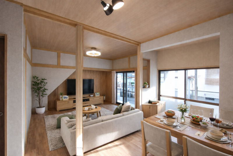 広々14帖のリビング♪家族団らんはいかがでしょうか