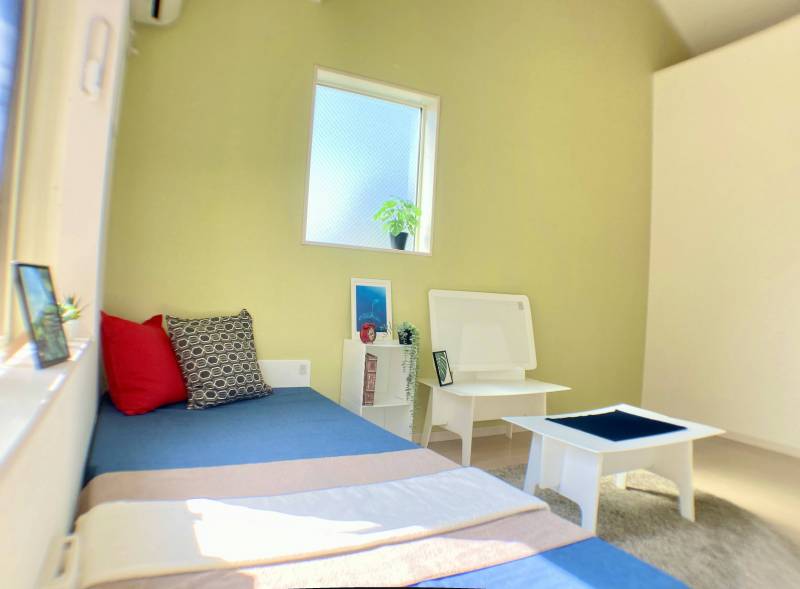 おしゃれなアクセントクロスは気持ちが明るくなります♫