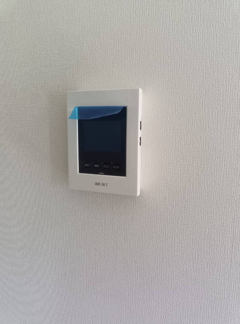 テレビ付きインターフォンです。