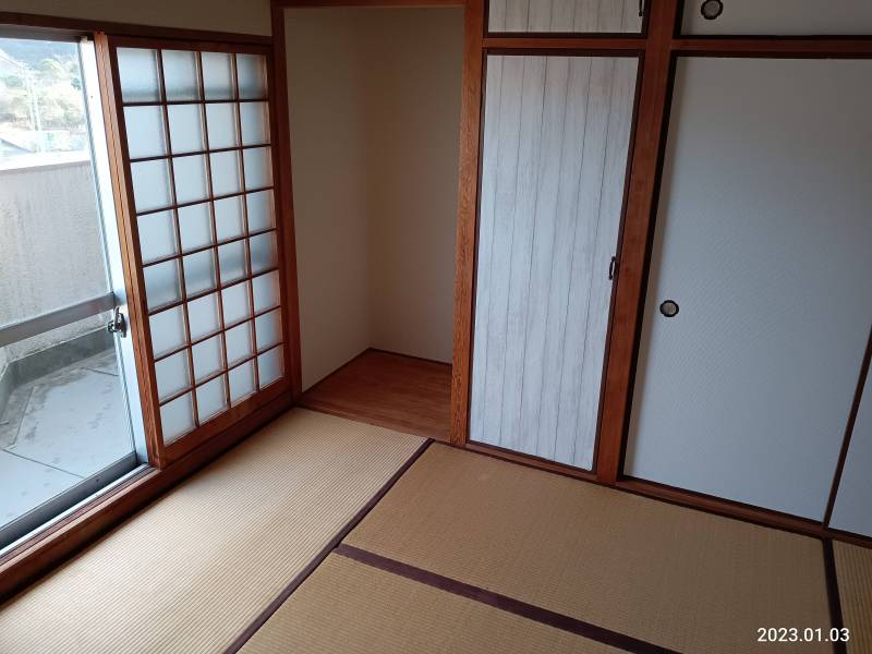 唯一の和室８畳の部屋