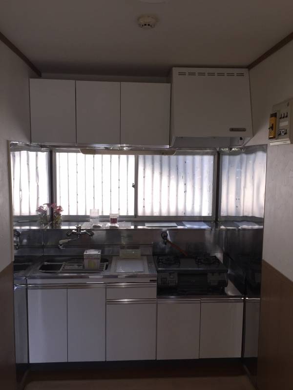 システムキッチン〜各設備は、比較的新しいです