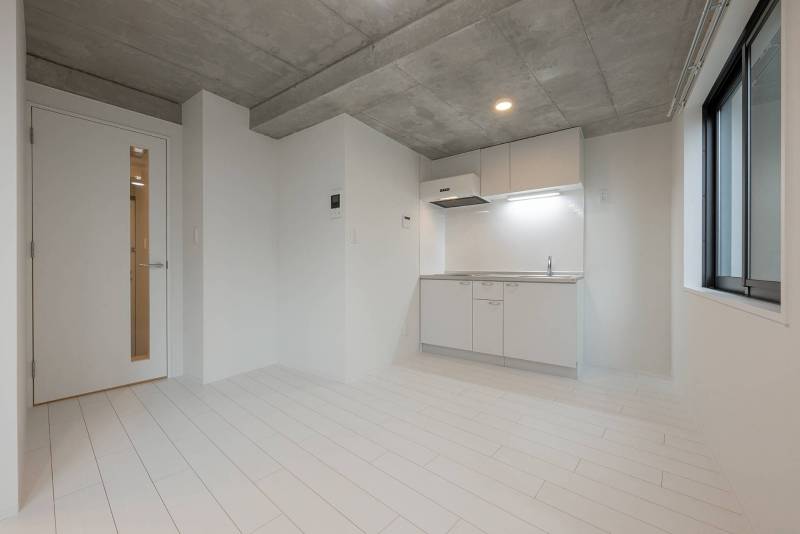 キッチンはLDKの奥にあります