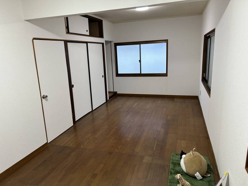 2階は広々10.5畳フローリング
