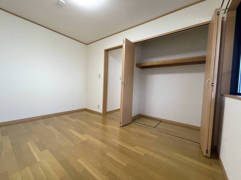 洋室6帖
クローゼット付き