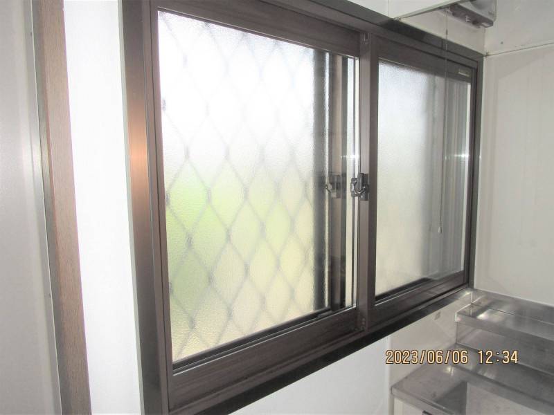 北側の窓も二重窓