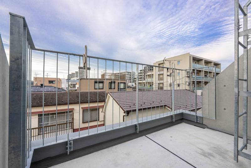 めちゃくちゃ見晴らしのいいバルコニーです。