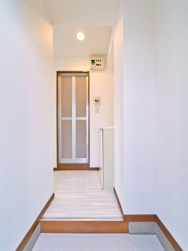 玄関入り口。居室は視界に入りません。