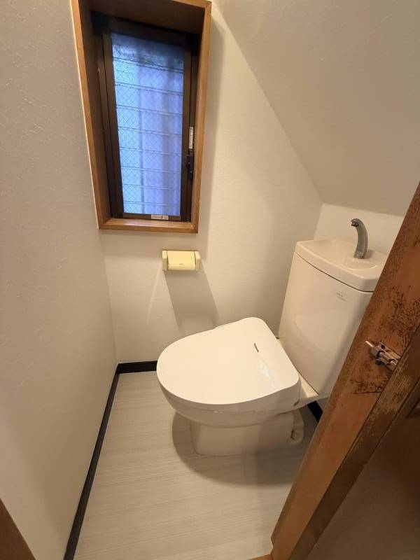 トイレ、温水洗浄便座