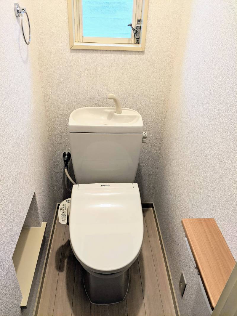 1階トイレです