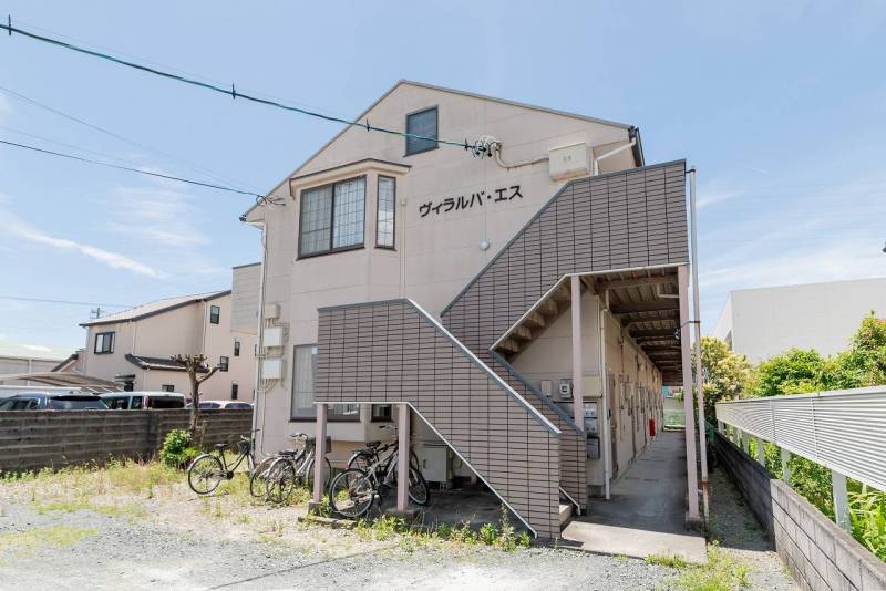 落ち着いた、おしゃれな外観です