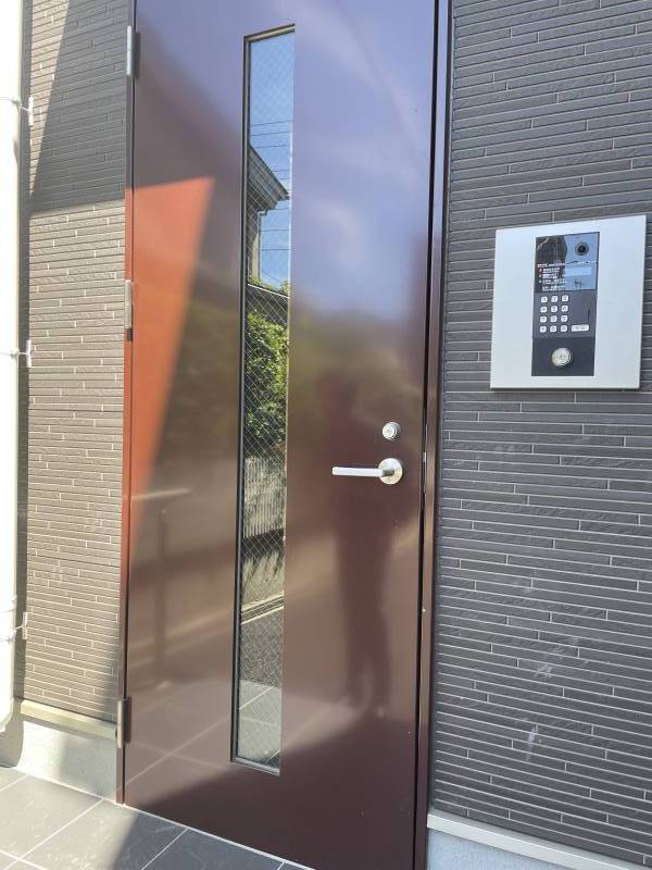 安心の金属製ドアのオートロック