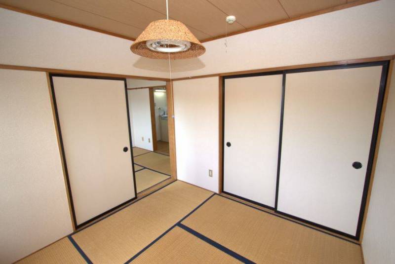 和室4.5帖　正面に物入付き！