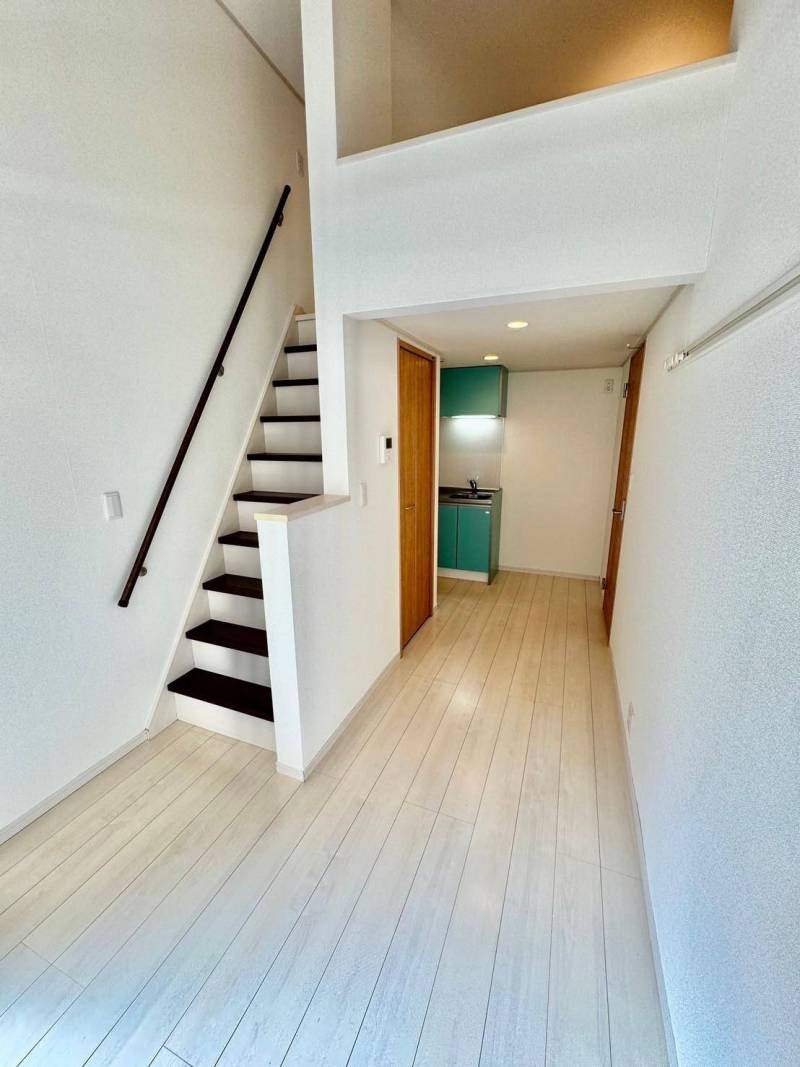 ロフトは階段式なので、２階建ての家に住んでいるような感覚です