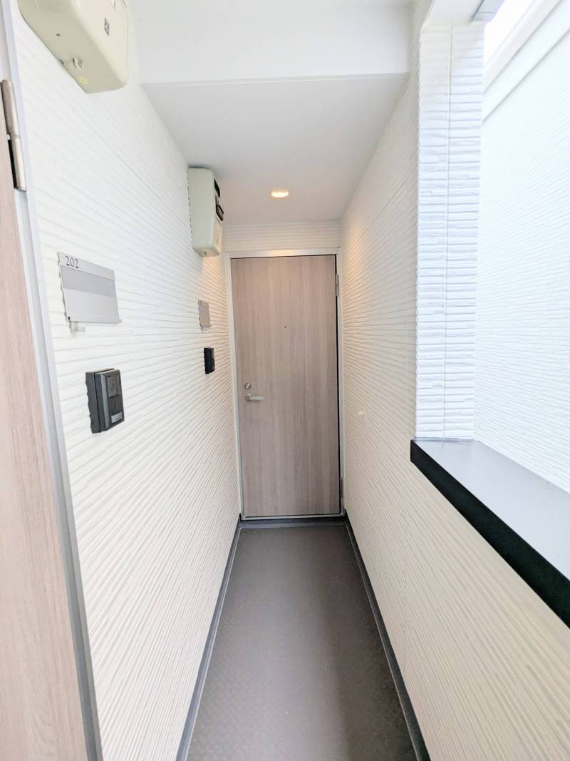 アパートとは思えない高級感溢れる廊下！