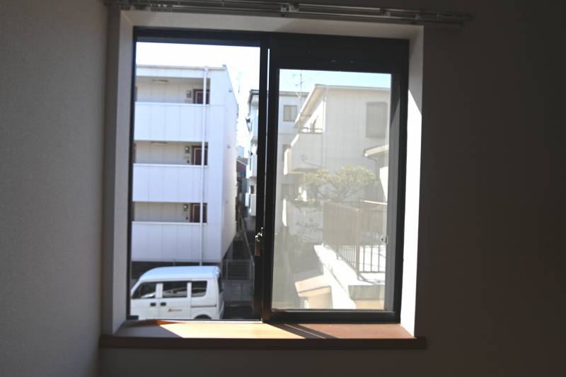 台所の窓から眺望