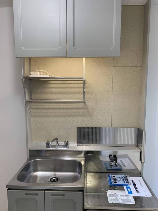 二口コンロも置ける、比較的大きめのキッチンです。