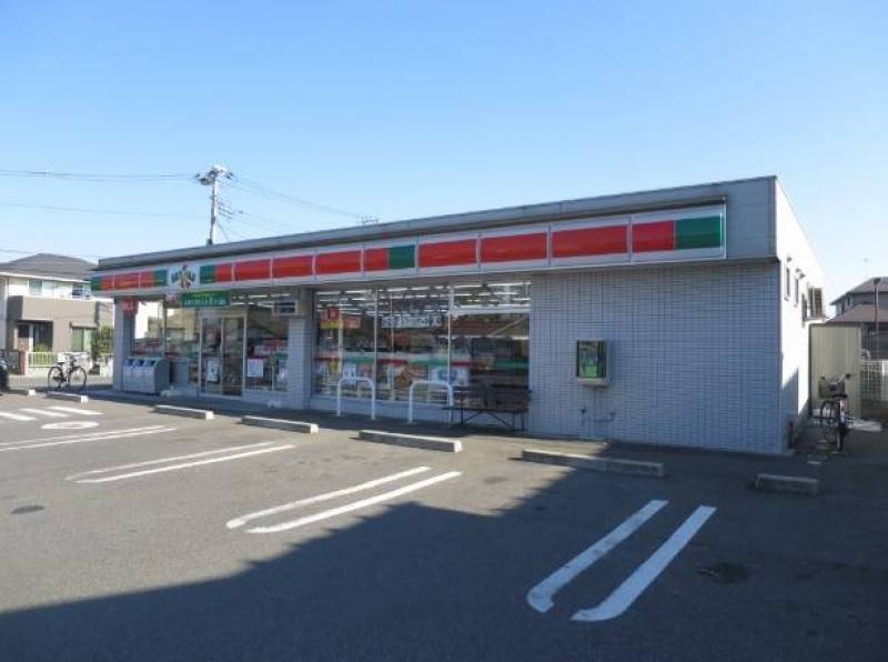 コンビニまで462m