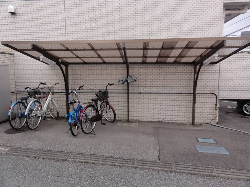 ゆったりとした駐輪場