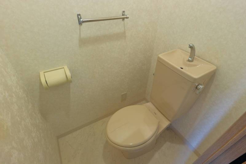 トイレ　浴室とは別です。