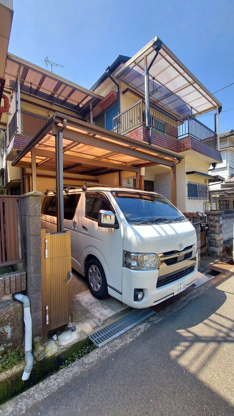 前面道路巾6m、ハイルーフ＆ワンBOX車も置ける駐車場!