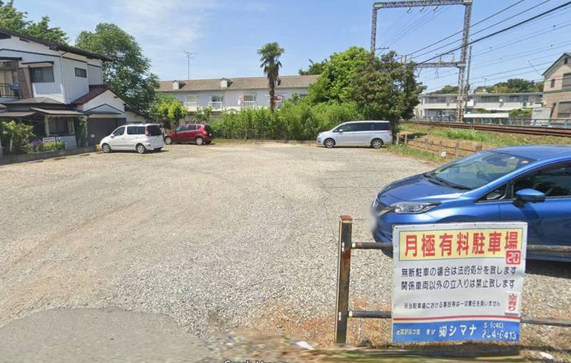 徒歩3分に月極駐車場あり！お車をお持ちの方もお気軽にご相談を