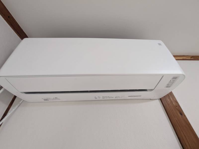 エアコン2台付き。