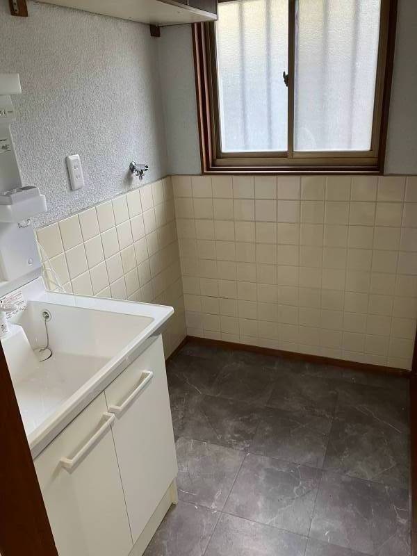 新品の洗面台です