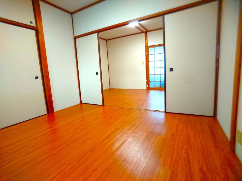 和室&rarr;洋室風にリフォーム済みです