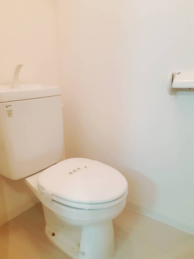 温水洗浄便座付トイレ。