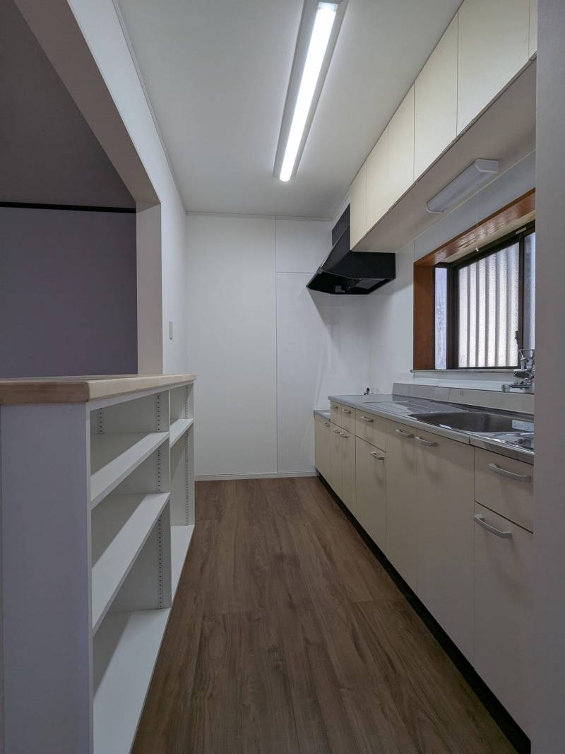 キッチンには、キッチンカウンター収納も♪