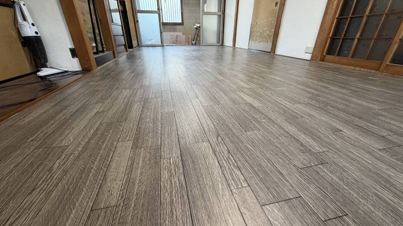 リフォーム前ダイニングキッチン(床/壁張り替え予定)