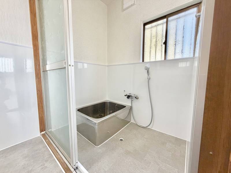 浴室（混合水栓は新品交換済み）